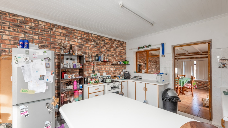 To Let 3 Bedroom Property for Rent in Struisbaai Western Cape